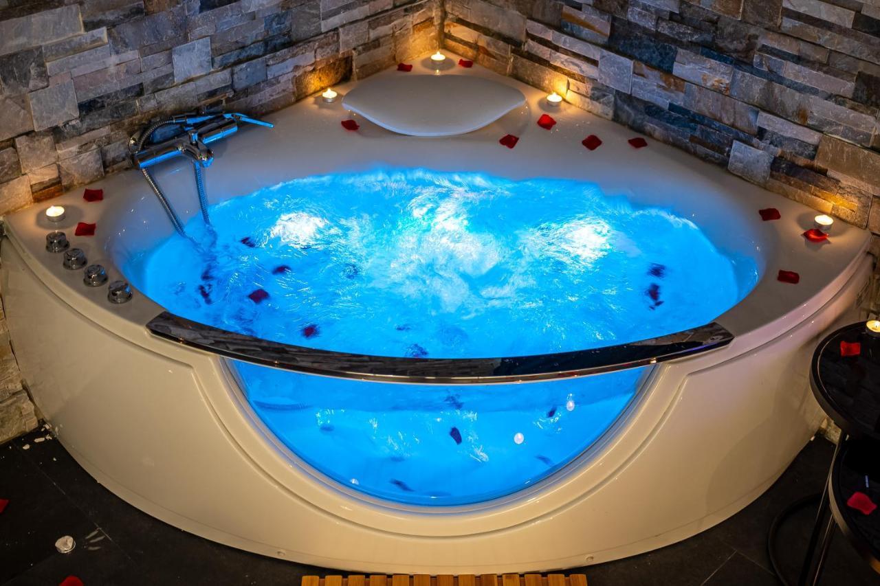 Cocon Relax - Jacuzzi - Cinema Apartamento Montbéliard Exterior foto